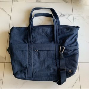 Lululemon duffel bag